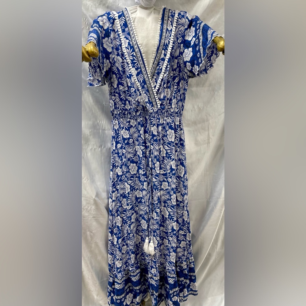 Flowing blue & white cotton dress with butterfly short sleeves.